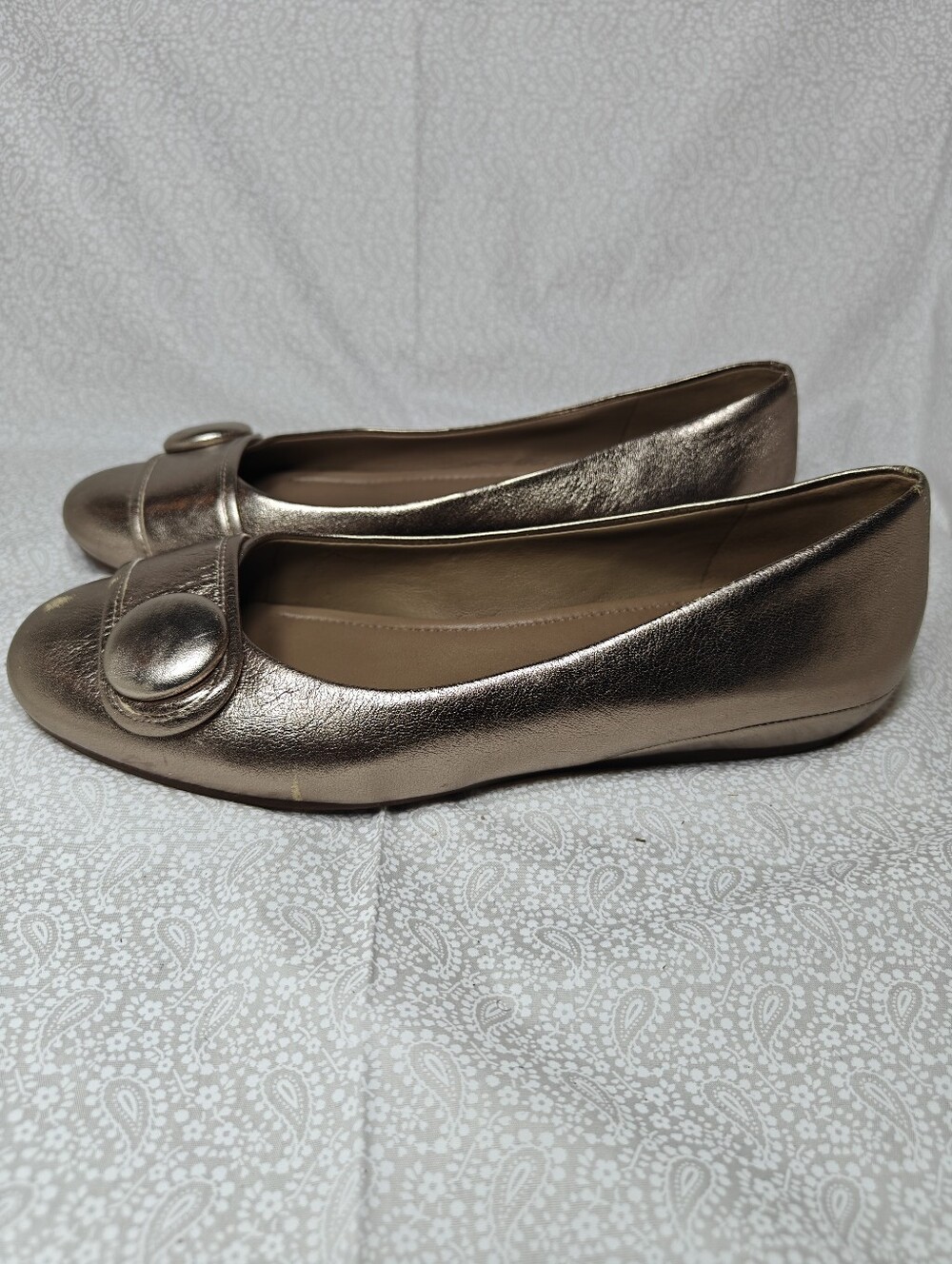 ECCO Women's Owando Button Light Metallic Gold Slip On Flats Comfort Women 7-7.5